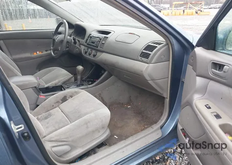 2002 Toyota Camry Le from USA, damaged, VIN 4T1BE32K52U616181